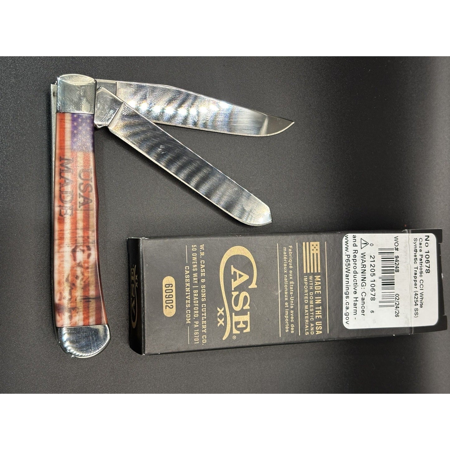 Case XX Trapper Pocket Knife 4254 SS – Patriotic White Synthetic Handle