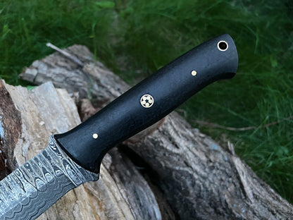 Damascus Steel Bushcraft Knife – Hand-Forged 200-Layer Blade with Carbon Fiber Handle & Leather Sheath