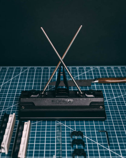 Wicked Edge Carbon WE40 Precision Knife Sharpener